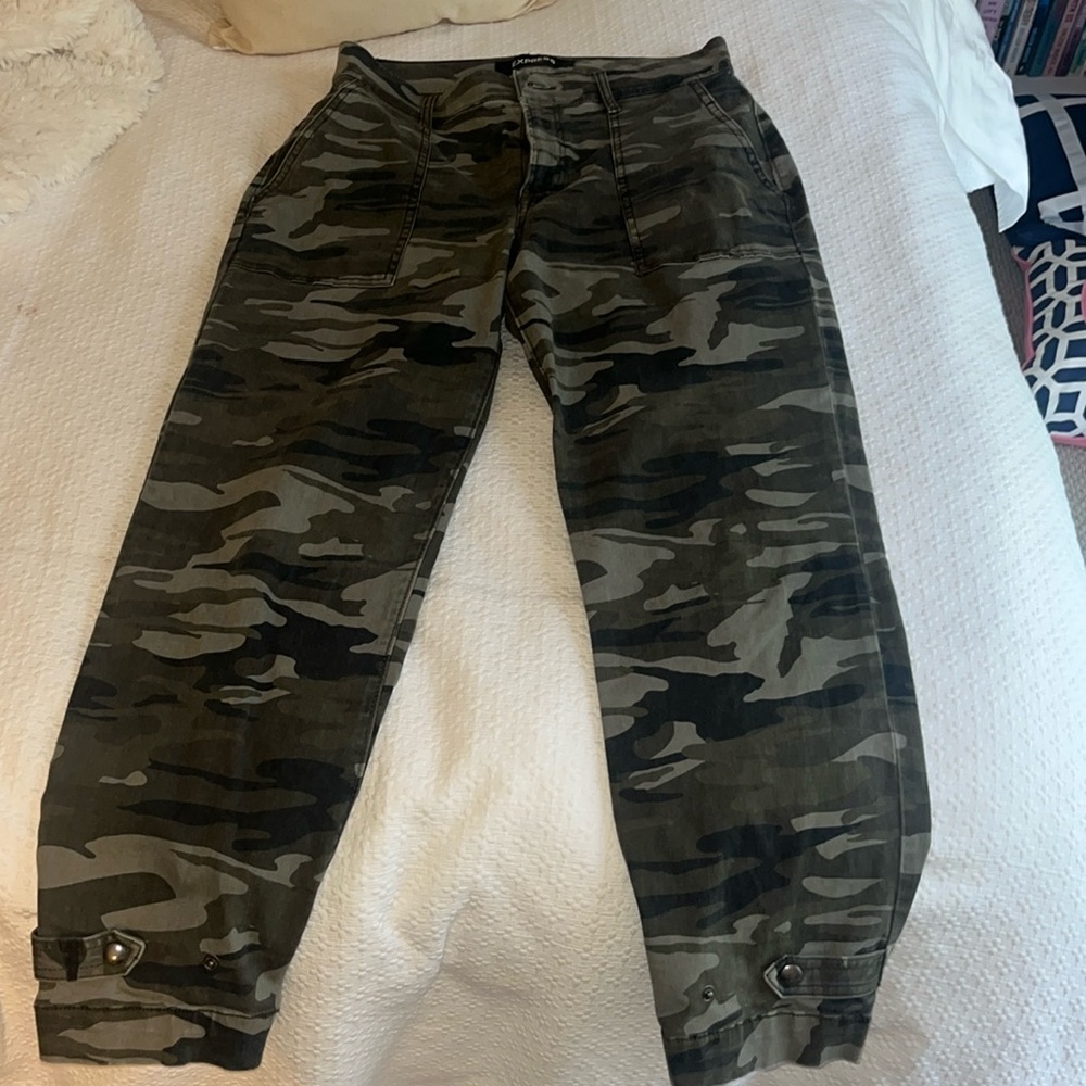 Express Women’s Cargo Pants